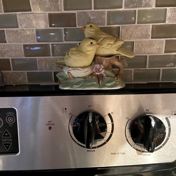 Royal Crown Pottery Hand Painted Yellow Finches Salt/pepper Shakers W/bird Nests - Picture 14 of 16